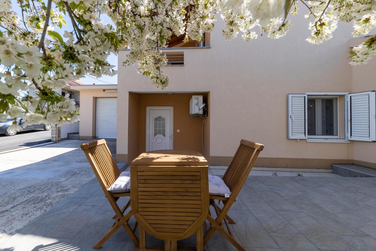 Happy Home Apartment Zadar Bagian luar foto